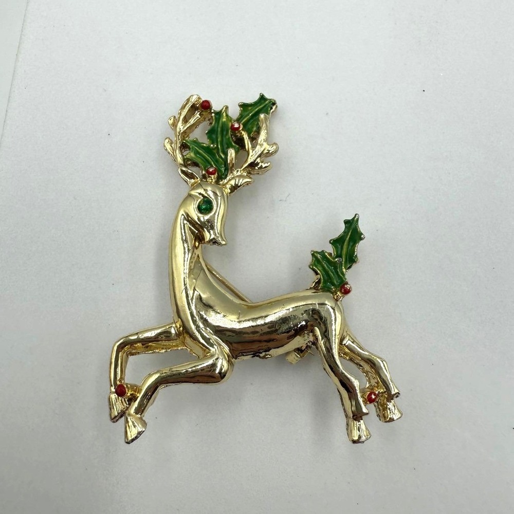 Vintage Gerrys Gold Tone Reindeer Brooch Christmas Holly Enamel Green Eye Pin